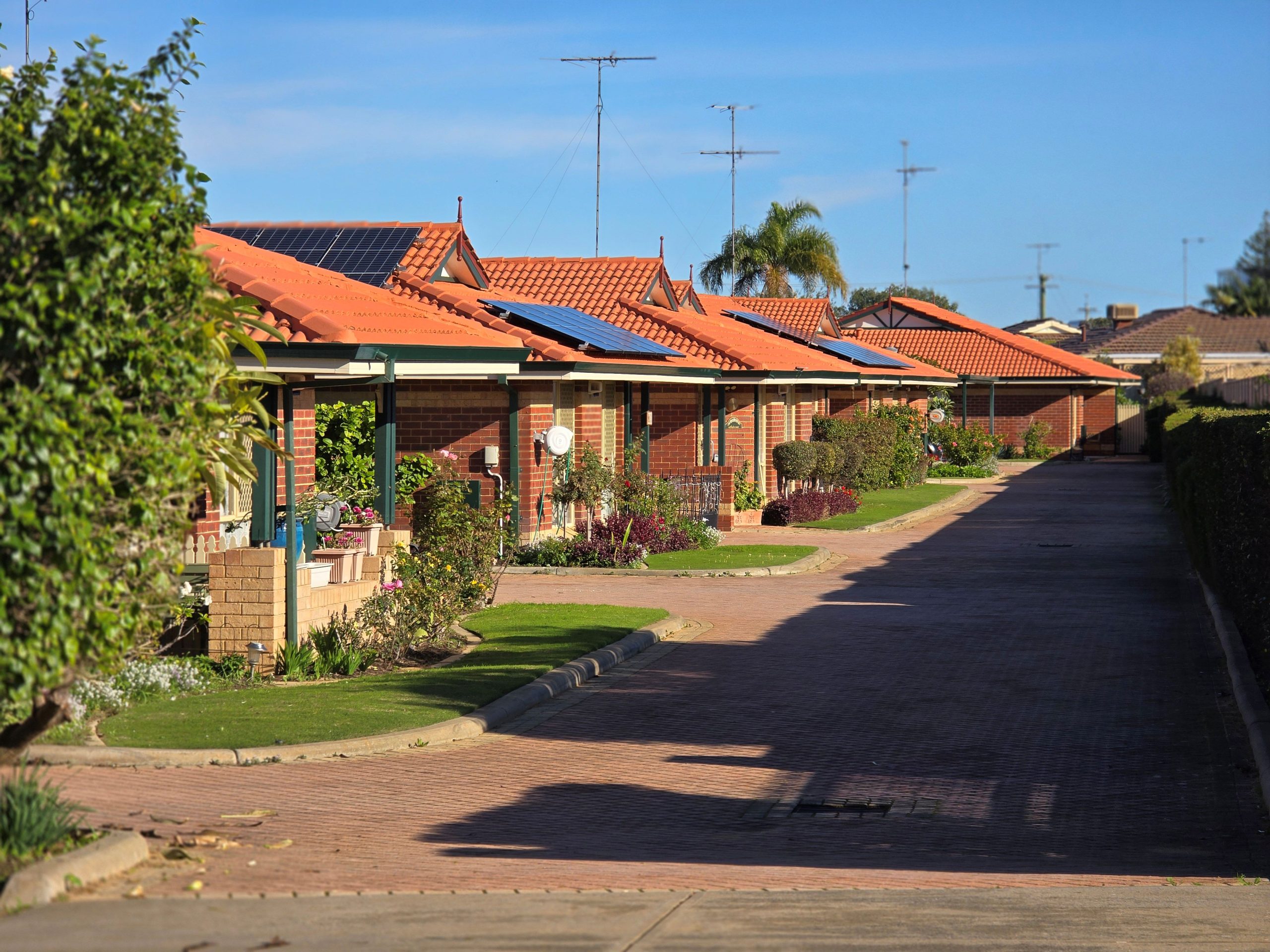 Under Offer! Low-maintenance lifestyle! Affordable Independent Living Villa in Mandurah – Refurbished prior to Settlement!
